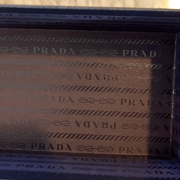 PRADA SUNGLASSES - Picture 6 of 9